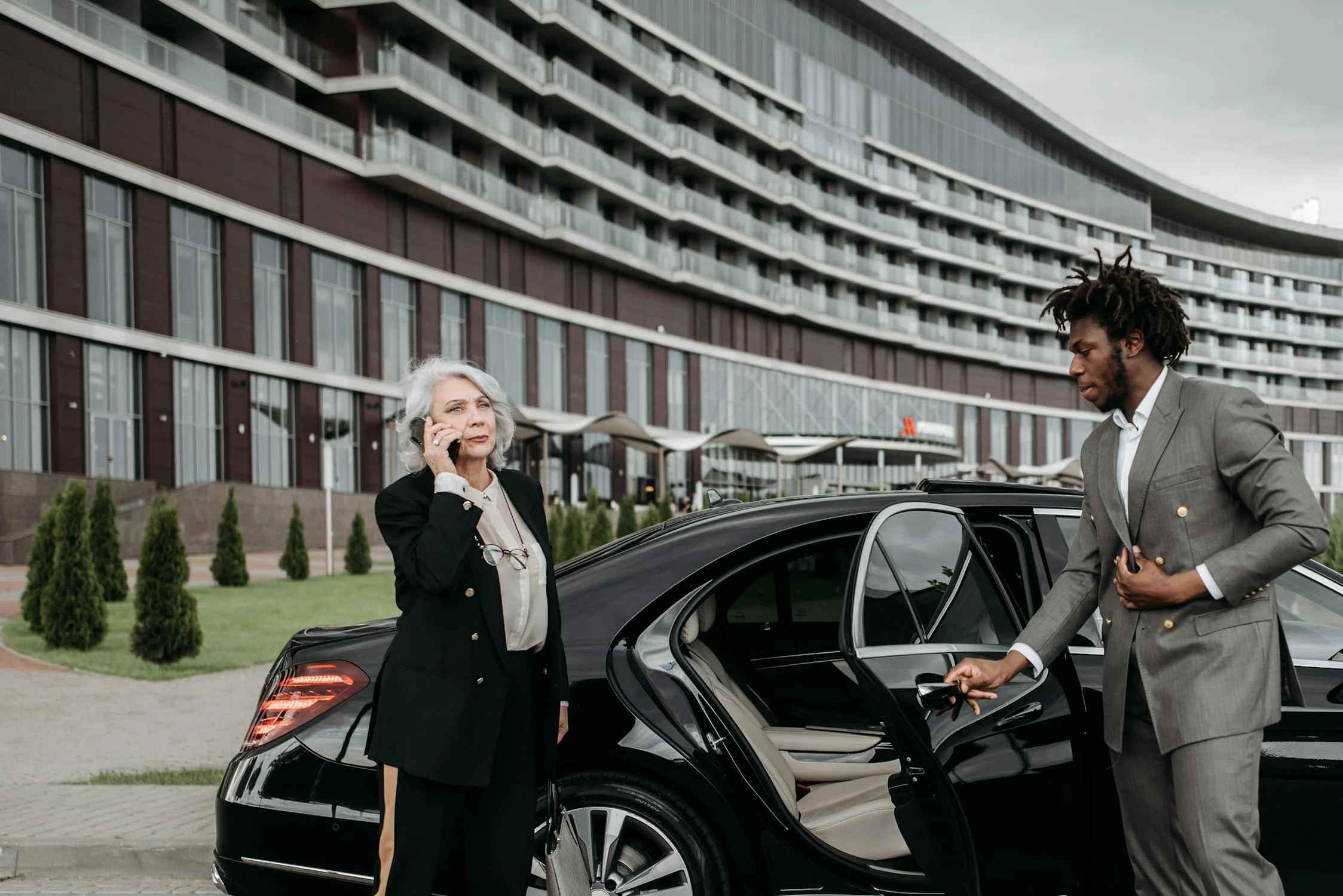 Image showing a guest being given a concierge service