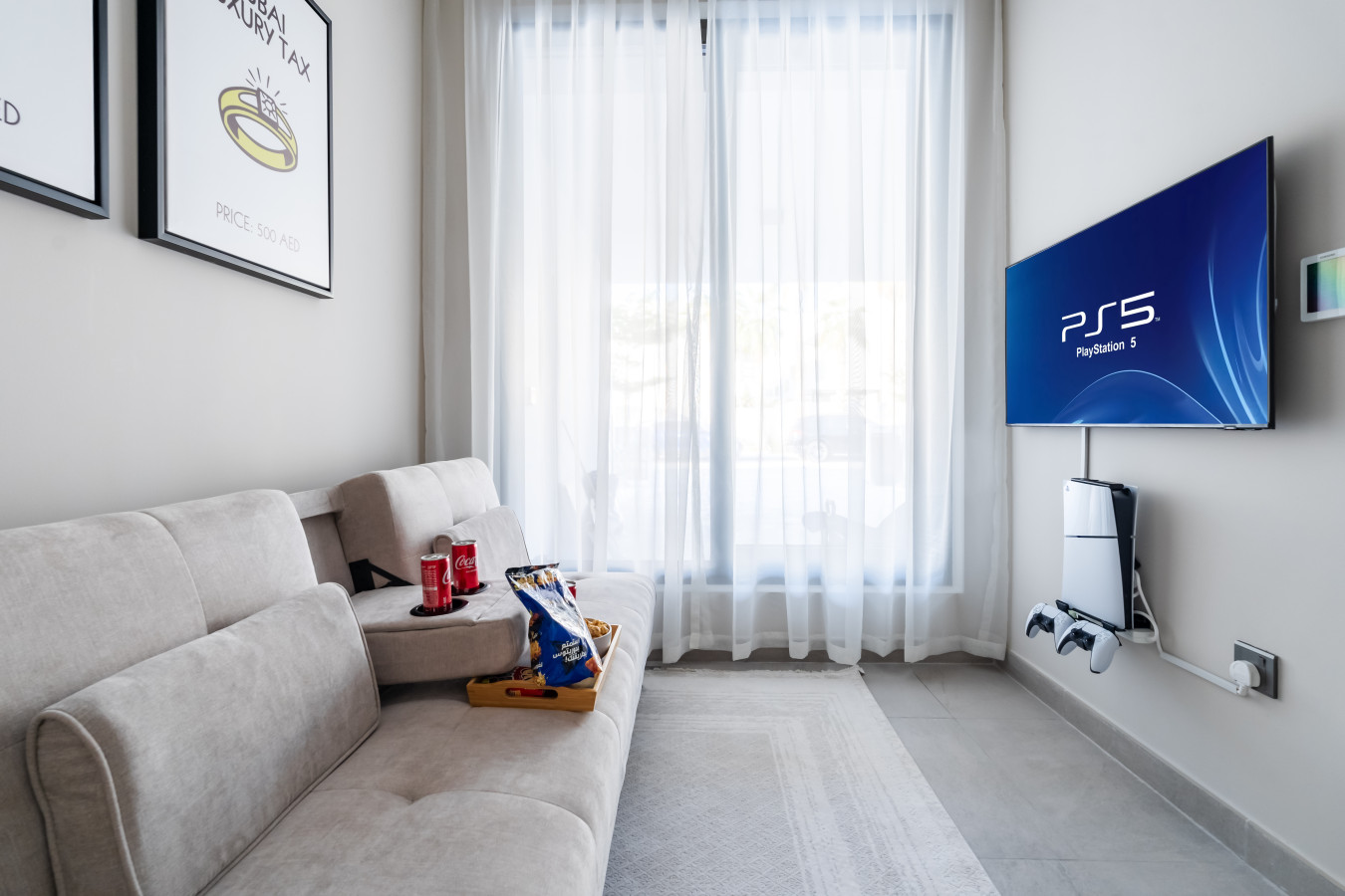 Image showing Airbnb gadgets in a Homevy property