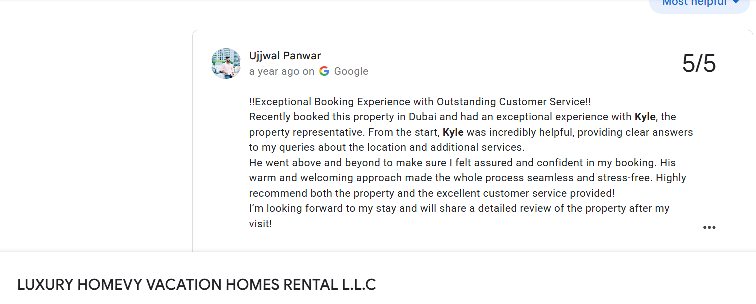 Positive Homevy guest review praising exceptional booking experience and customer service
