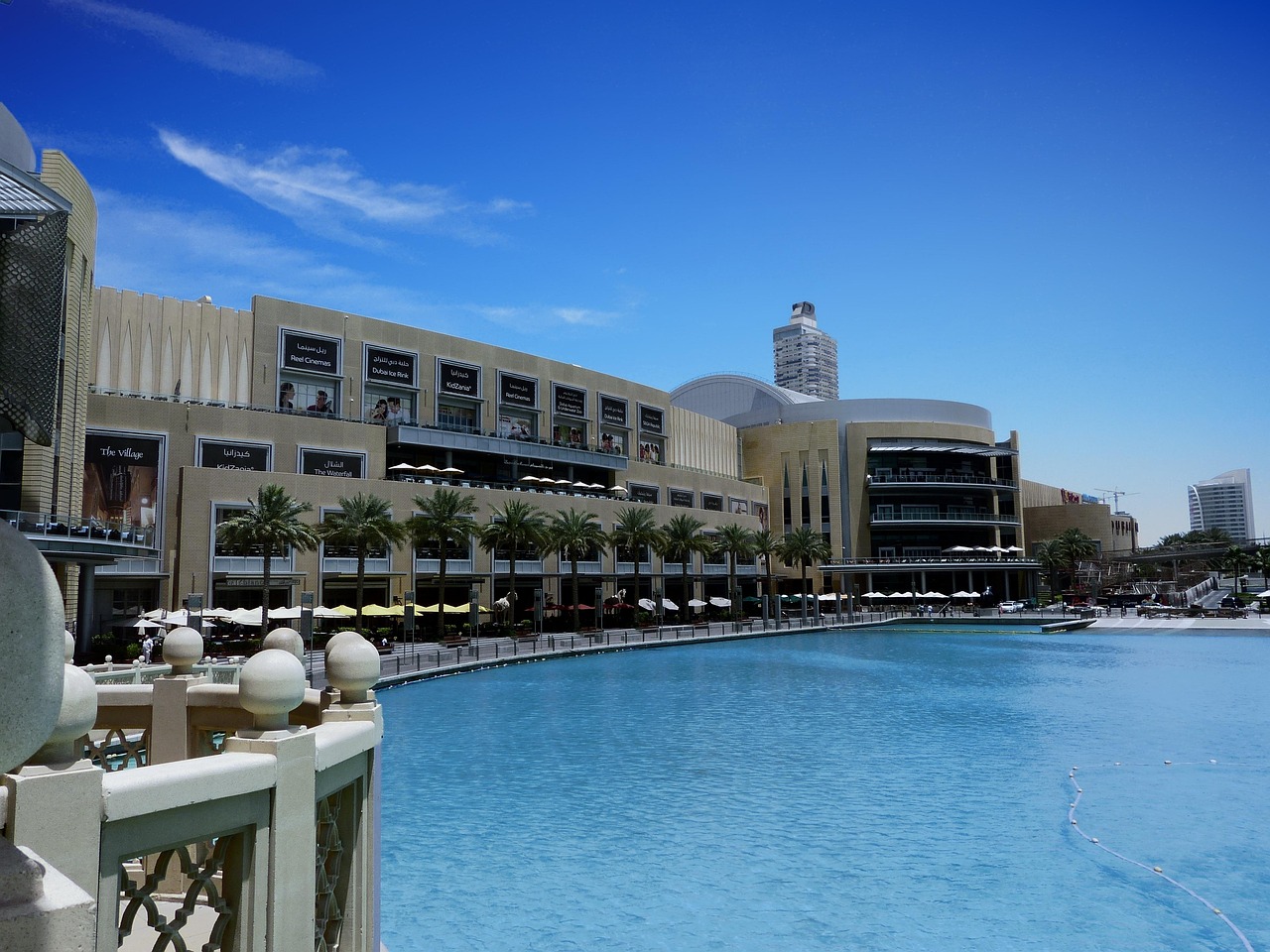 Image showing a view of Dubai Mall from Park Island Bonaire