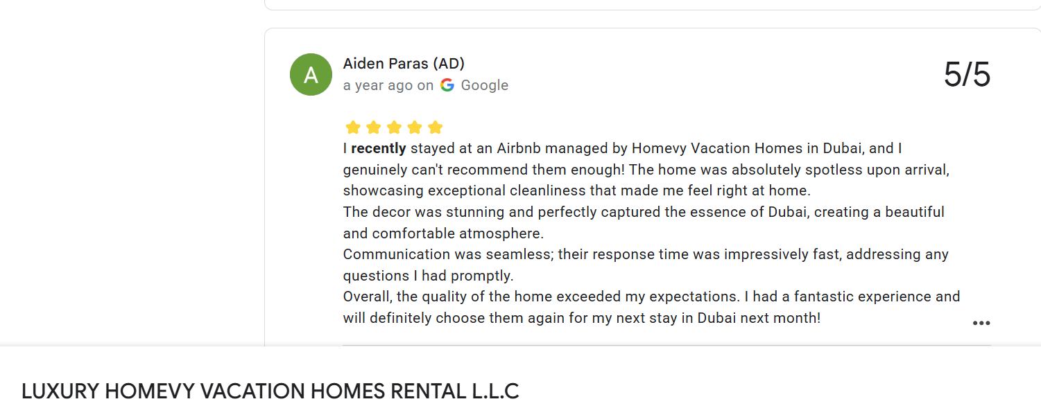 5-star Google review of Homevy praising the cleanliness, Dubai-inspired decor, fast communication and overall quality of the Airbnb.